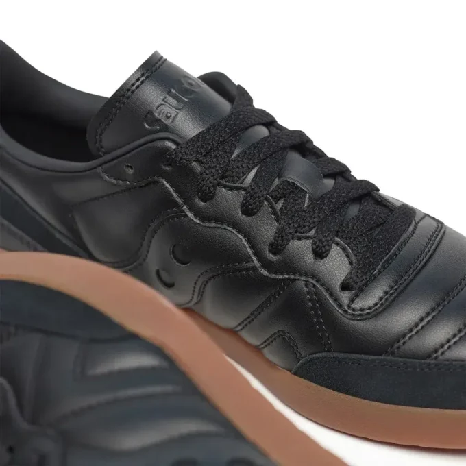586i leather