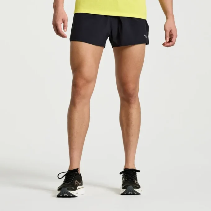 Men’s outpace 2.5″ split short