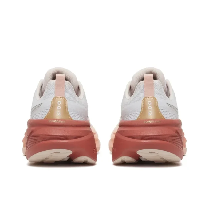 Women’s hurricane 25 wide